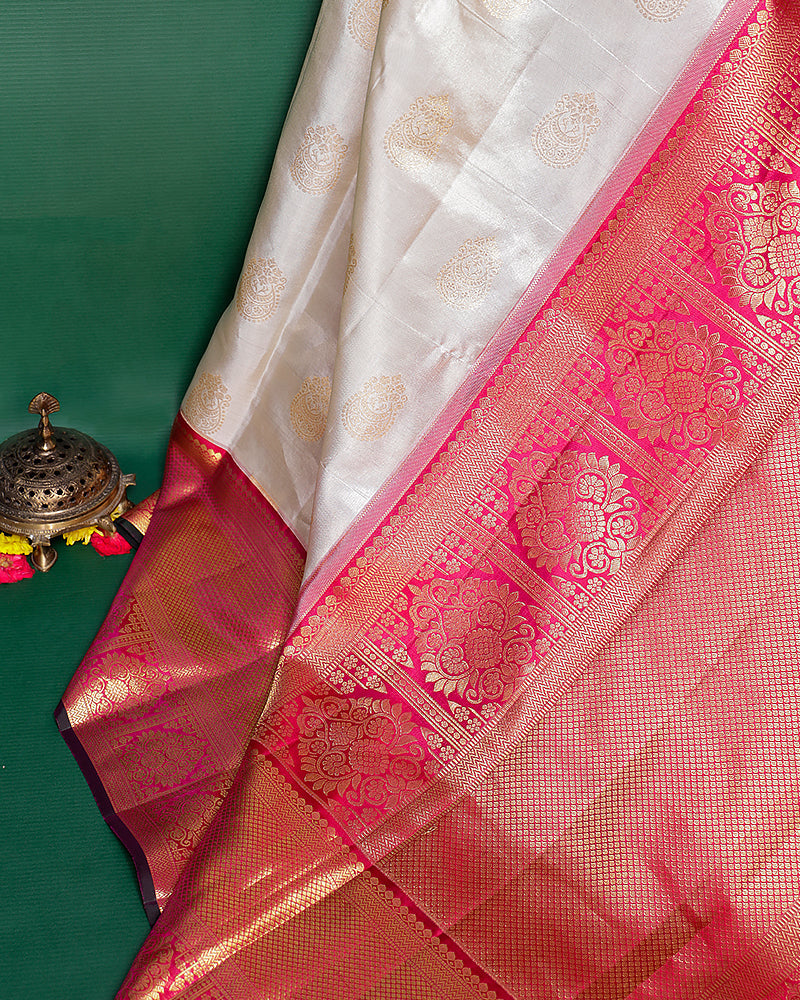 The off-white Kanjivaram silk saree - PattuCheeralu