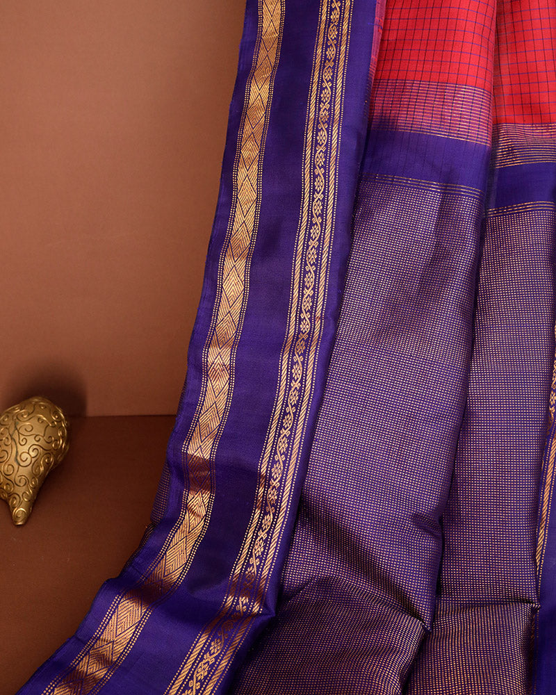 Red color Gadwal Silk Saree - PattuCheeralu